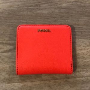 NWT Fossil Leather Compact Wallet in Bright Orange Pebbled Leather